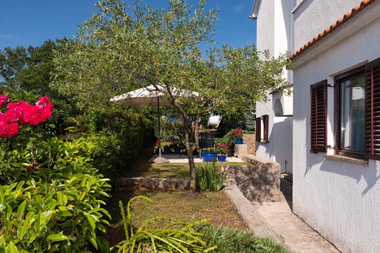 Apartments In Njivice/Insel Krk 34038 Kültér fotó